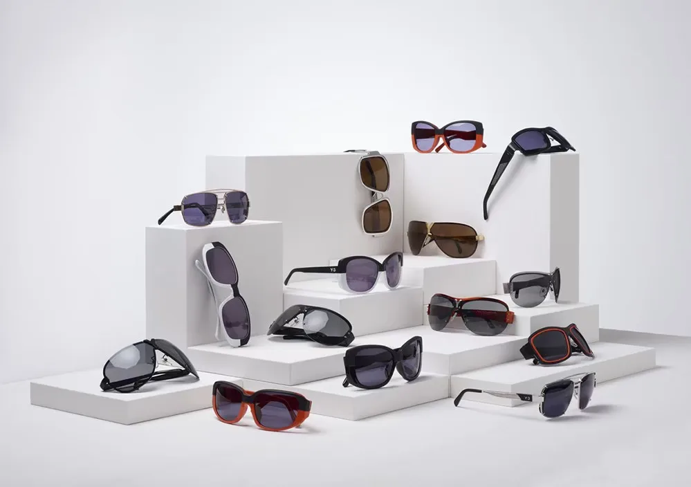 Брендовые очки с сайта POIZON доставка с ПЭК Гуанчжоу в Россию.