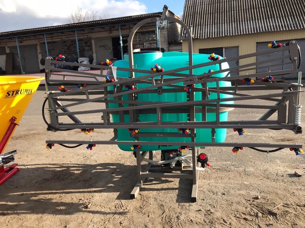 Опрыскиватель усиленный 600л-1000л, навесной из Китая поставка с ПЭК Гуанчжоу в Россию