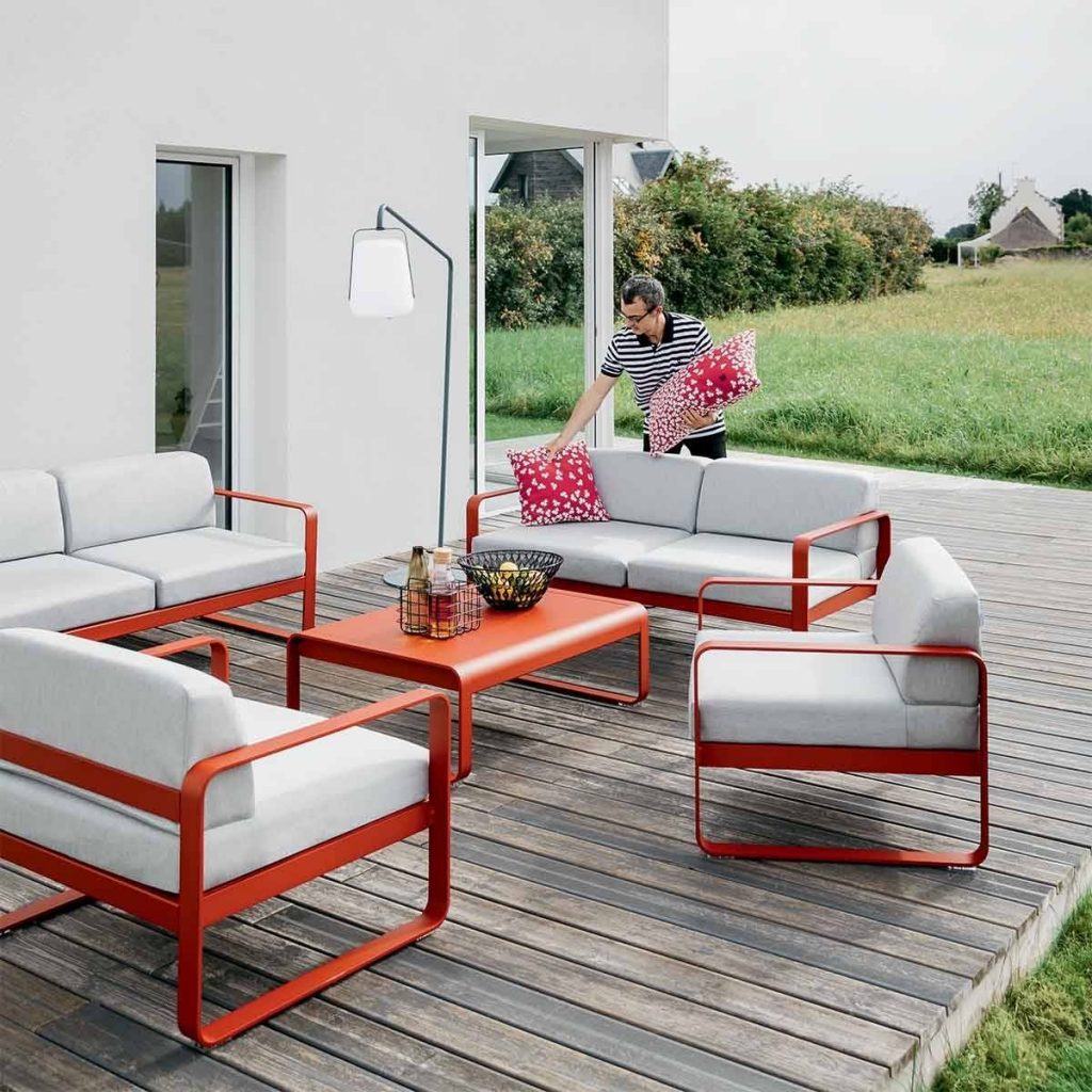 Доставка современной садовой мебели из Китая в Россию