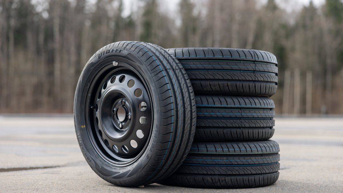 Летняя резина на автомобиль поставка с ПЭК Гуанчжоу из Китая  в Россию