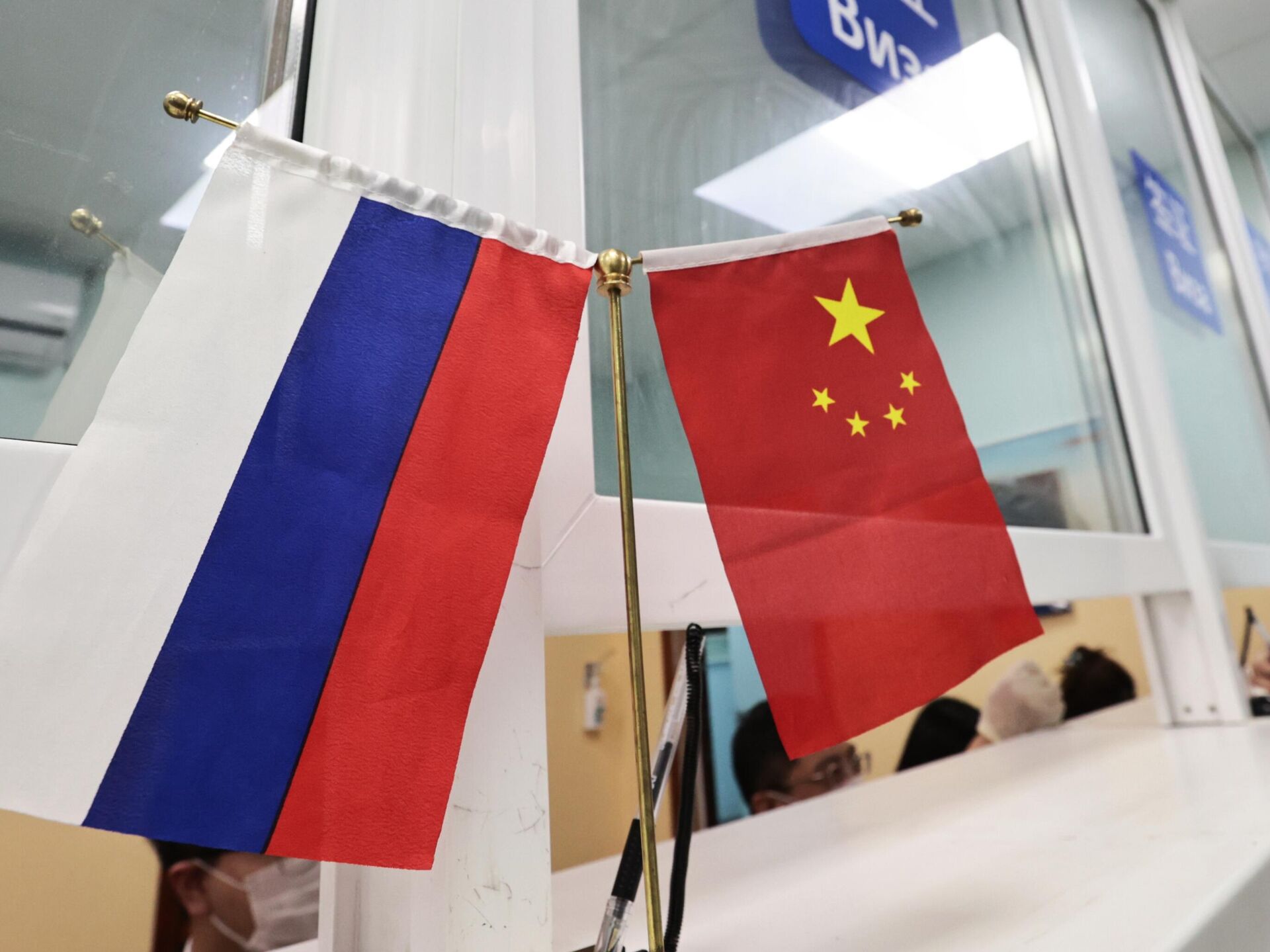 Карго Китай Доставка одежды из Чунцина в Москву с помощью ПЭК Китай