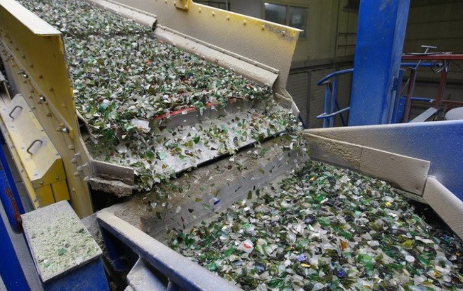 Доставка из Китая в Россию оборудования по переработке триплекс стекла через ПЭК Карго Китай Гуанчжоу